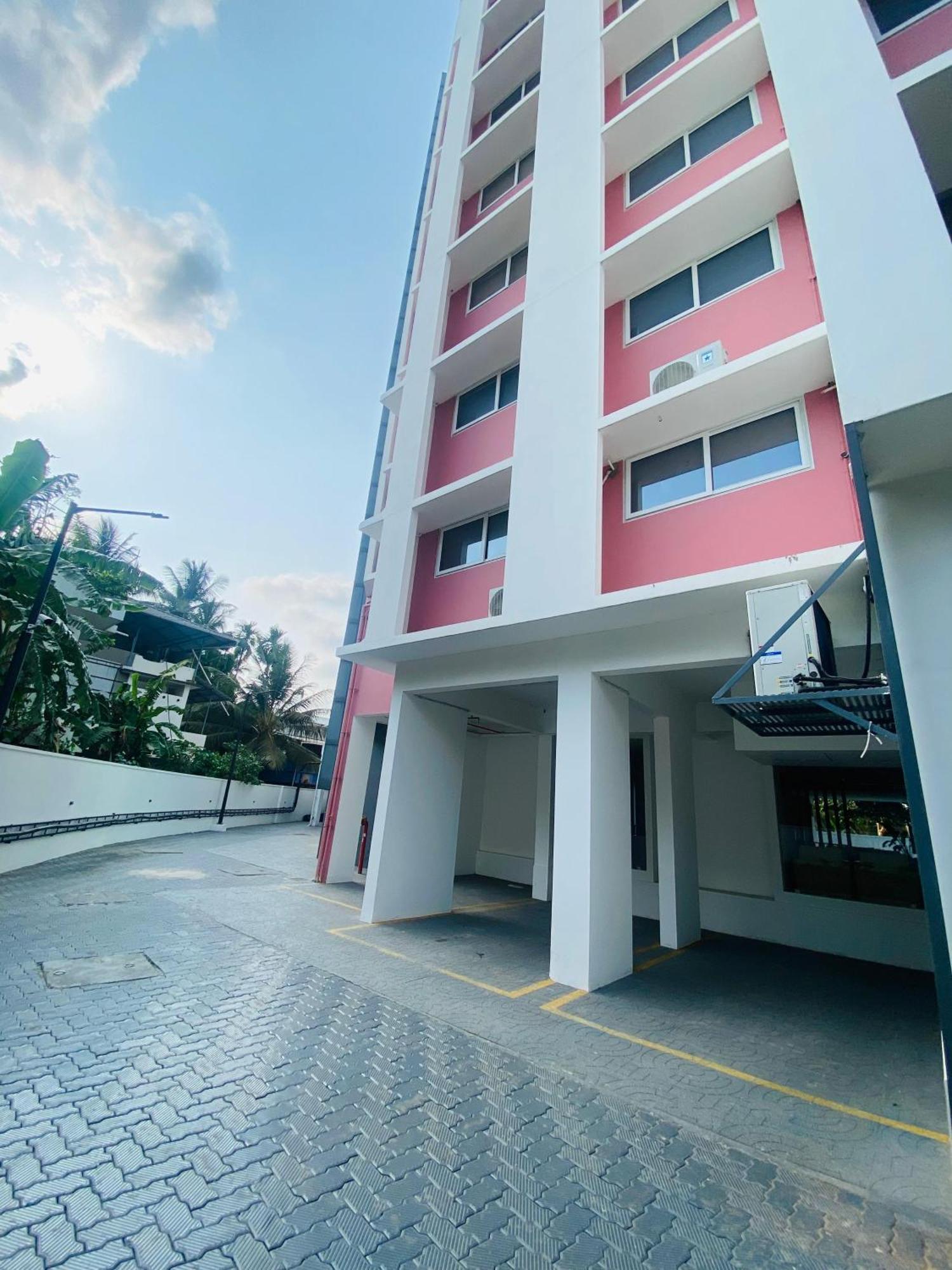 The Habitat Suites Guruvāyūr Εξωτερικό φωτογραφία