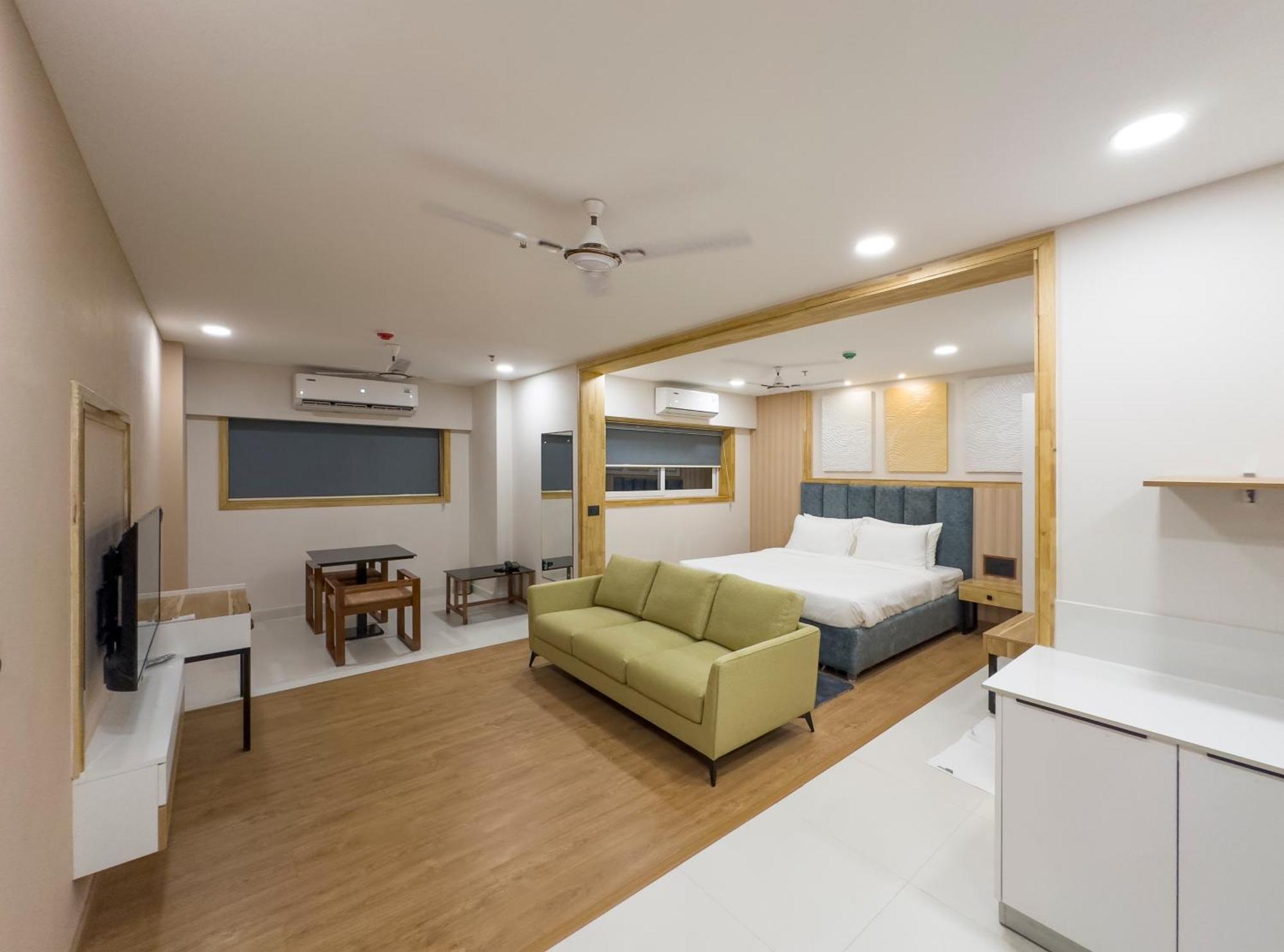 The Habitat Suites Guruvāyūr Εξωτερικό φωτογραφία