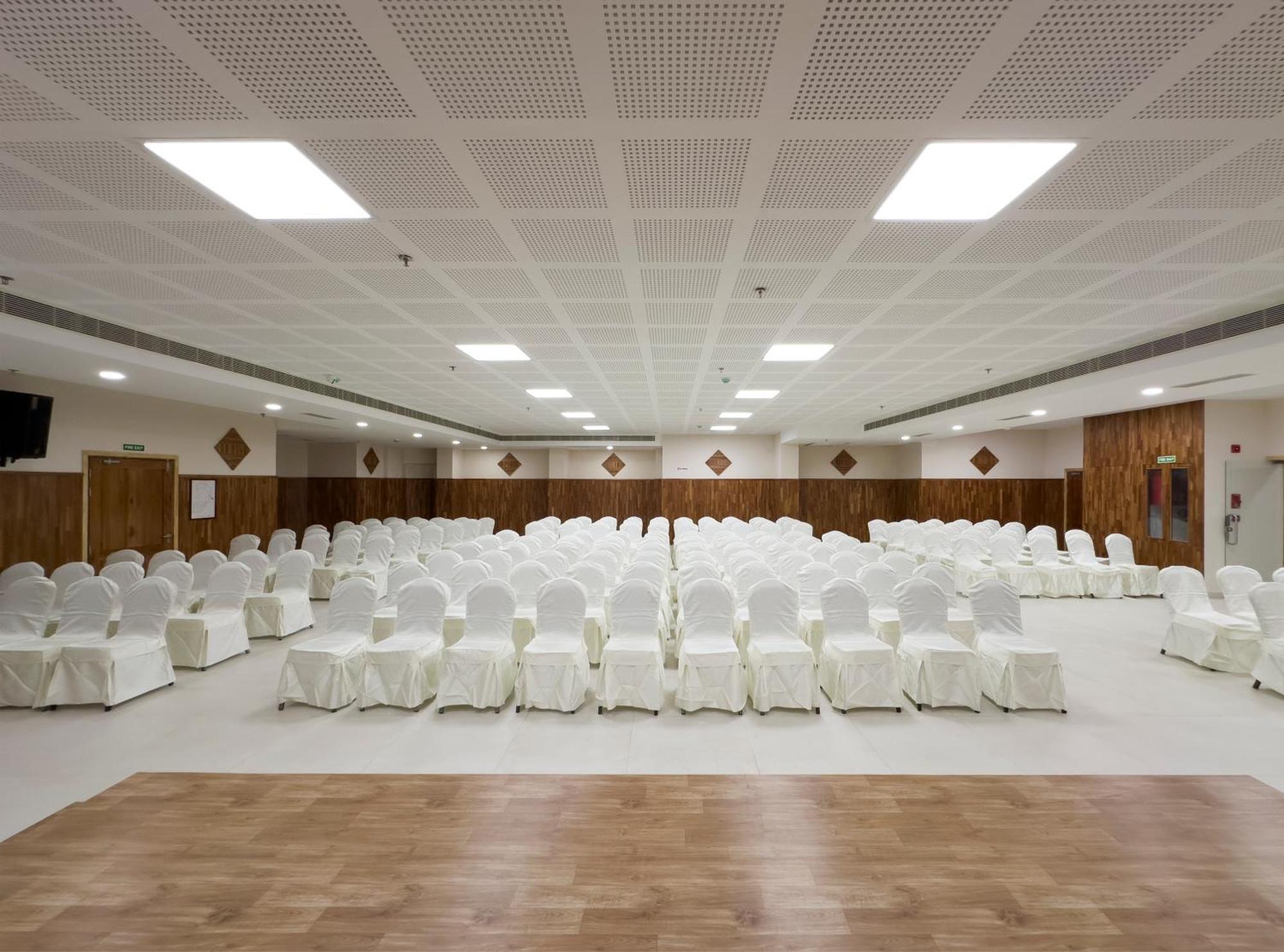 The Habitat Suites Guruvāyūr Εξωτερικό φωτογραφία