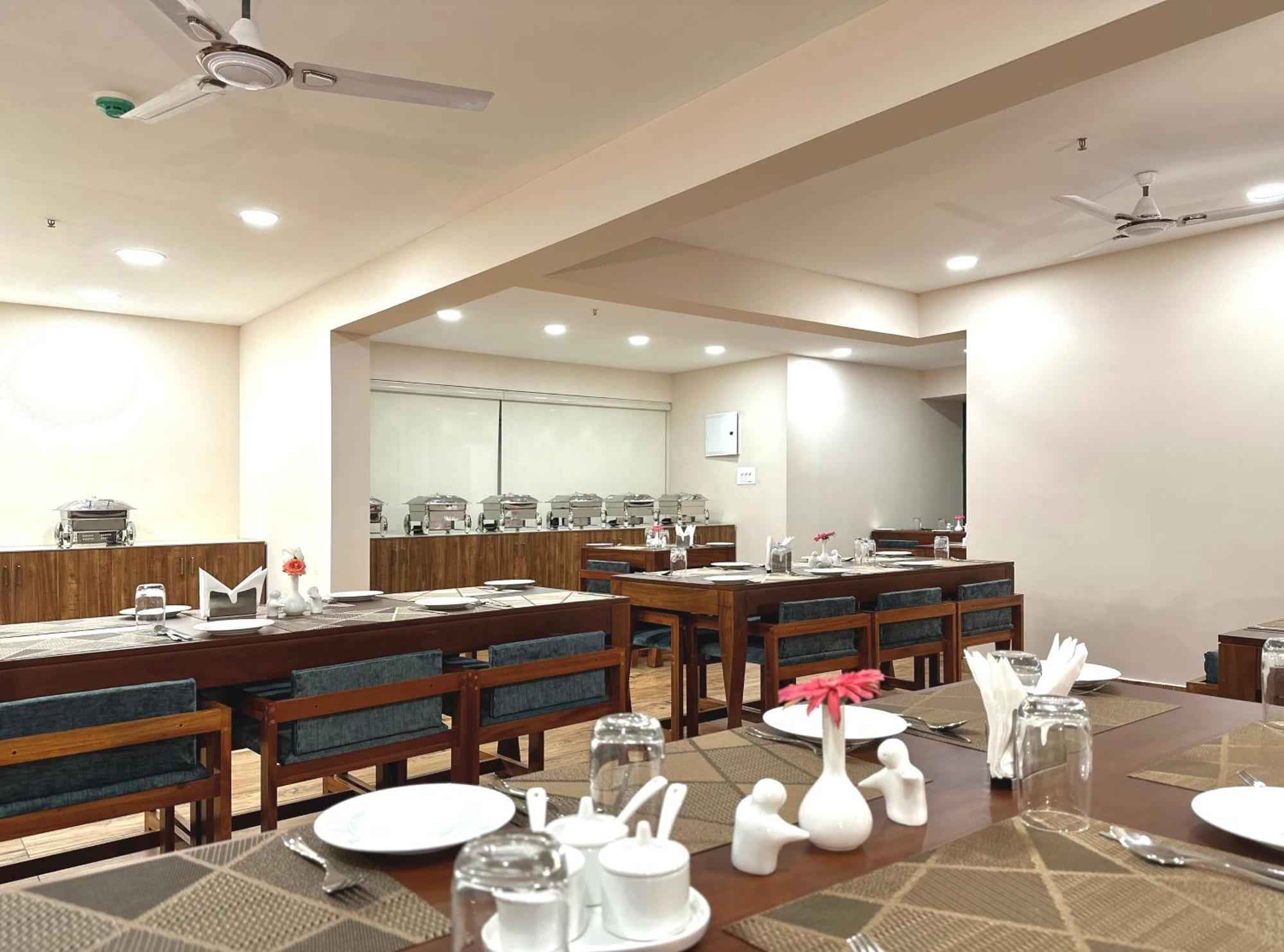 The Habitat Suites Guruvāyūr Εξωτερικό φωτογραφία