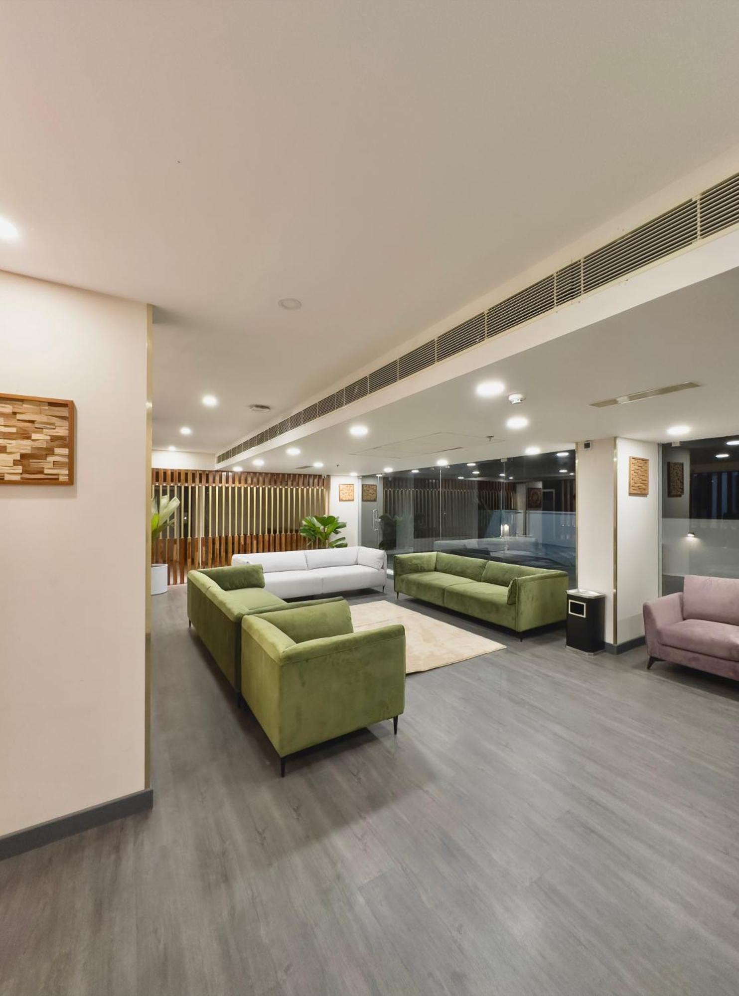The Habitat Suites Guruvāyūr Εξωτερικό φωτογραφία