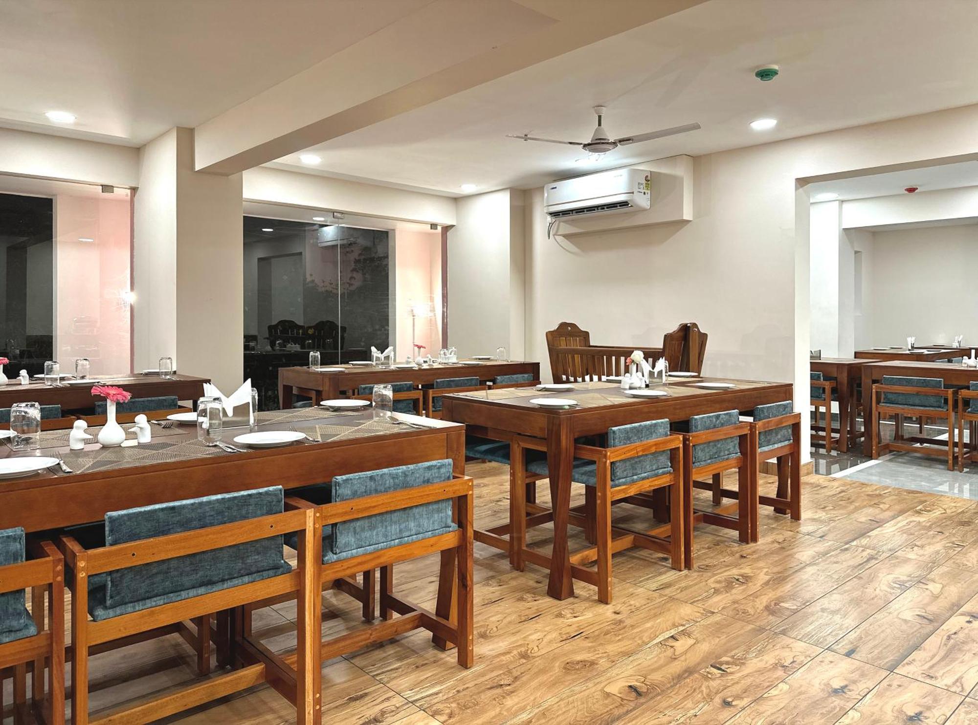 The Habitat Suites Guruvāyūr Εξωτερικό φωτογραφία