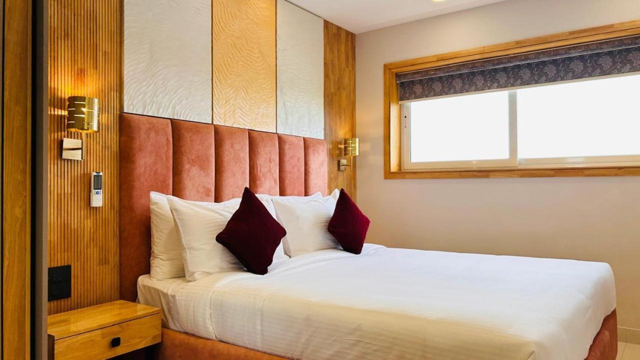 The Habitat Suites Guruvāyūr Εξωτερικό φωτογραφία